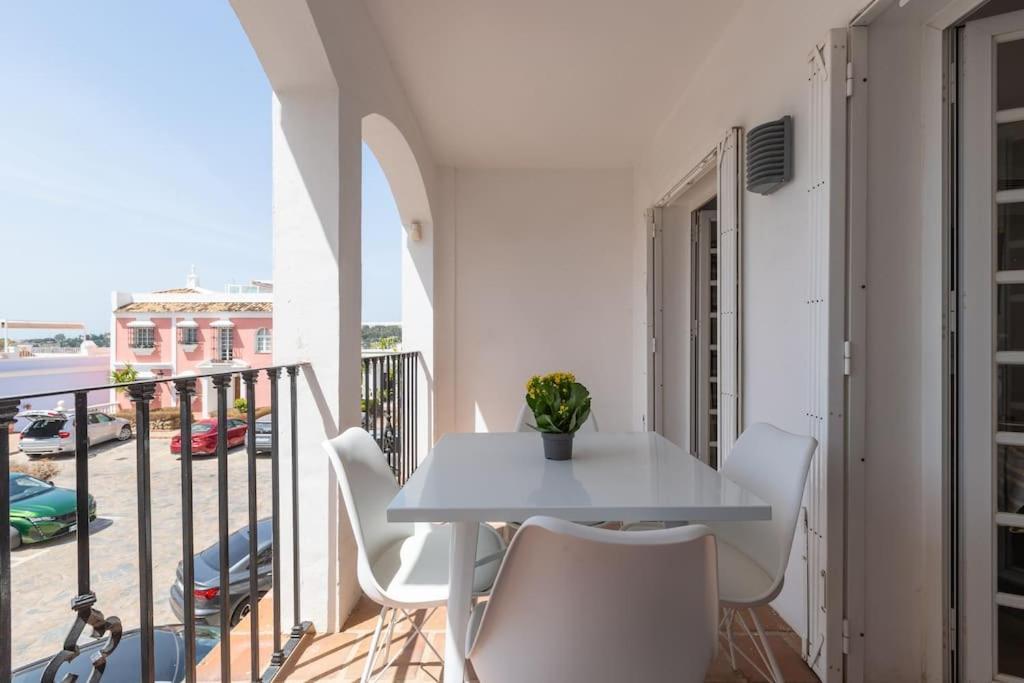 Acogedora Casa 37 Aloha Pueblo Apartment Marbella